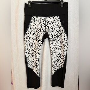 Athleta Women's M Black White Printed Stealth TruCool Capri Drawstring